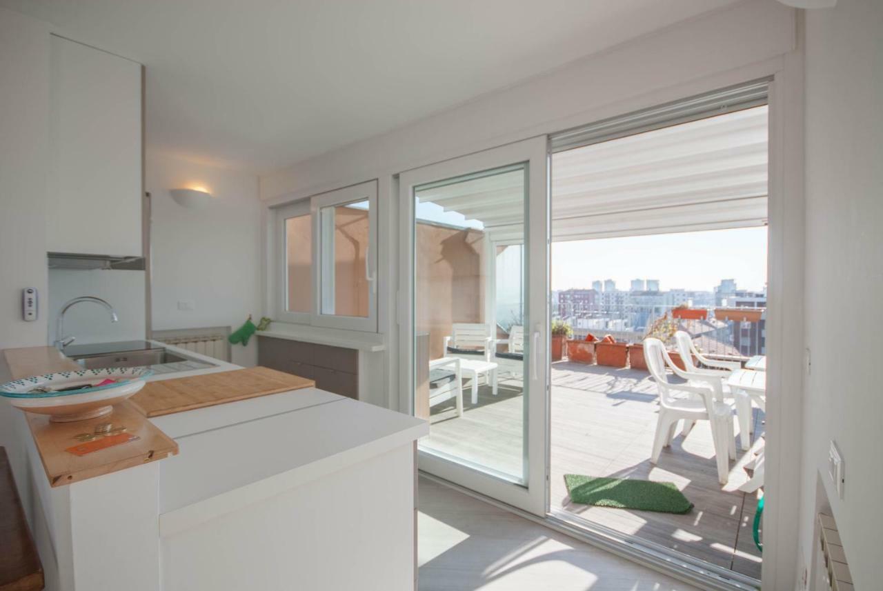 Exclusive Rooftop Apartment With Large Terrace In Solari/Tortona ミラノ エクステリア 写真