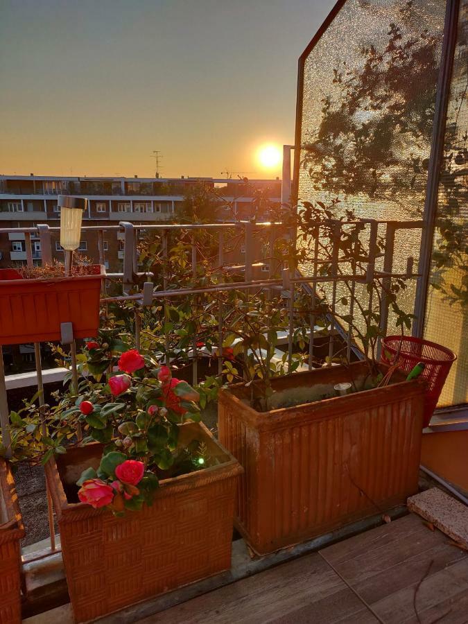 Exclusive Rooftop Apartment With Large Terrace In Solari/Tortona ミラノ エクステリア 写真